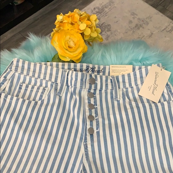 NEW! Blue And White Striped Skinny Jeans - Picture 5 of 6